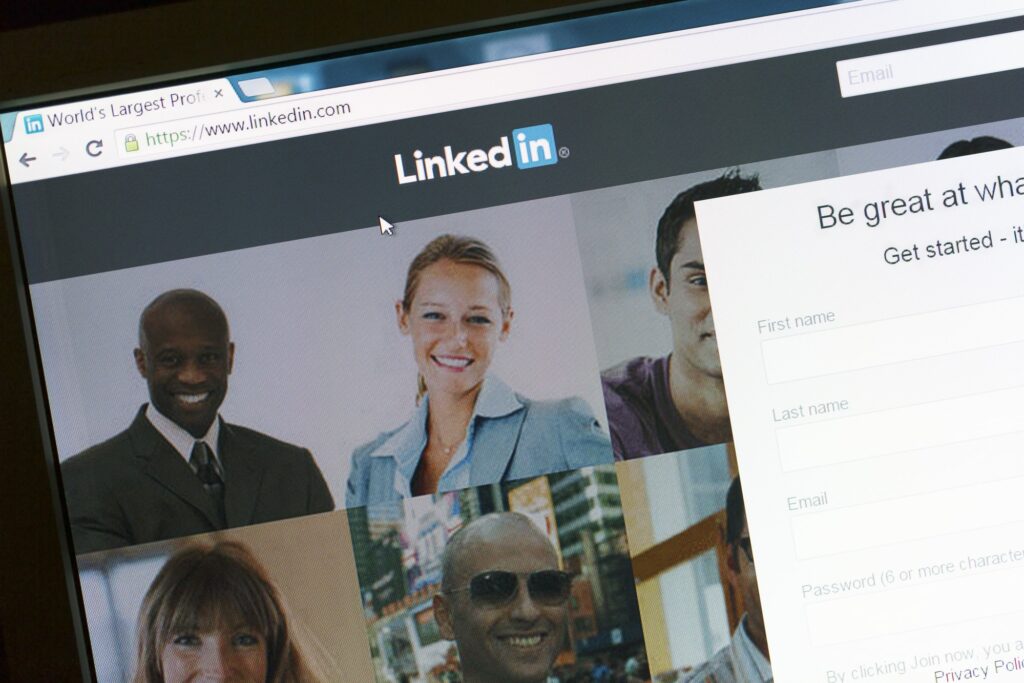 Crafting Engaging Content within LinkedIn's Post Size Limits